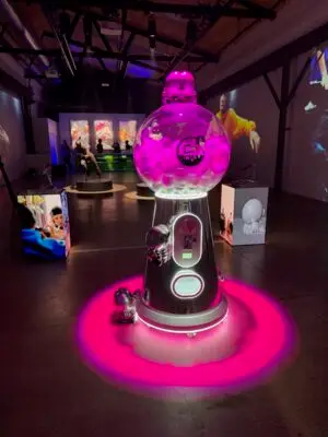 Giant Gumball / Capsule Arcade Machine Hire